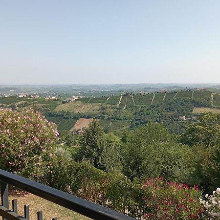 Casa Vacanza Il Colle Del Vento Calosso Exterior photo