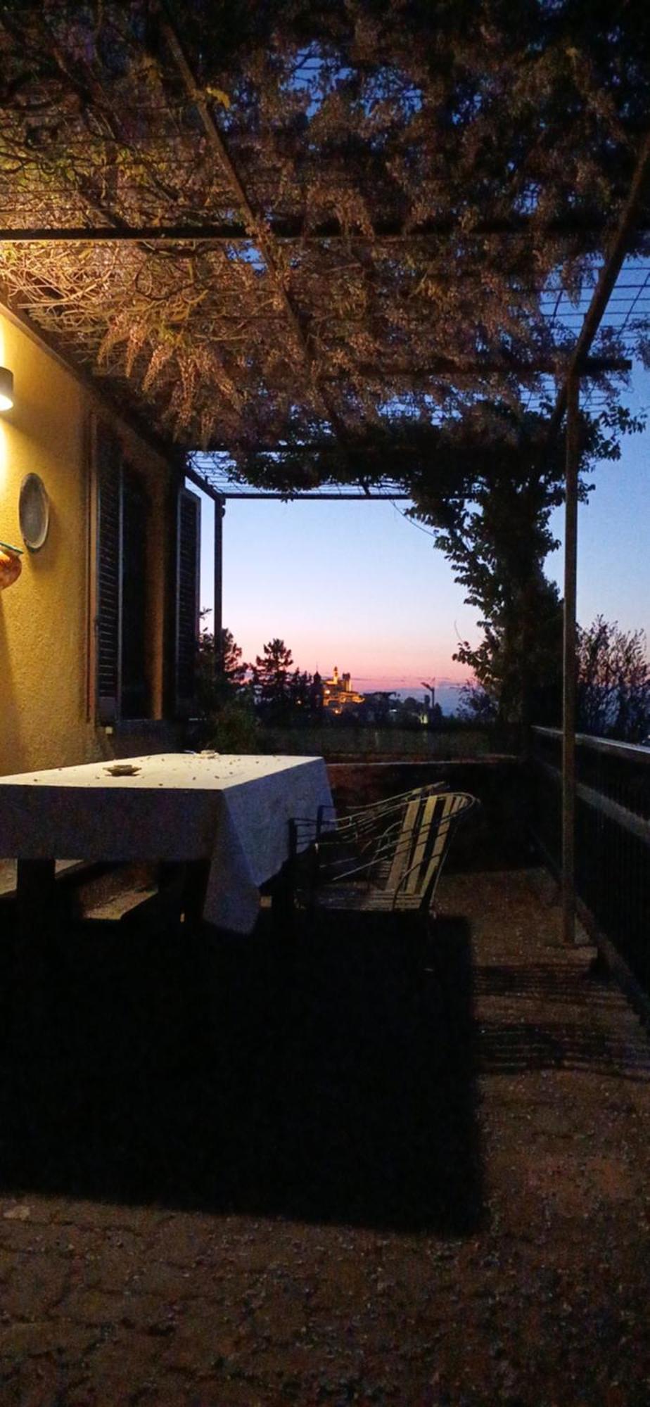Casa Vacanza Il Colle Del Vento Calosso Exterior photo